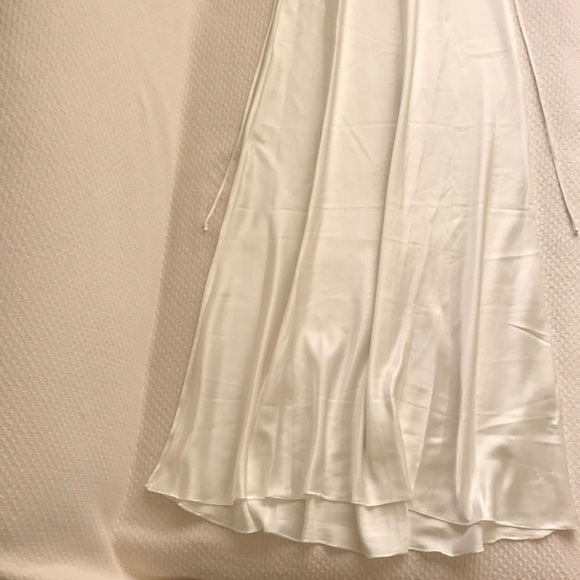 Satin nightgown - Picture 5 of 6